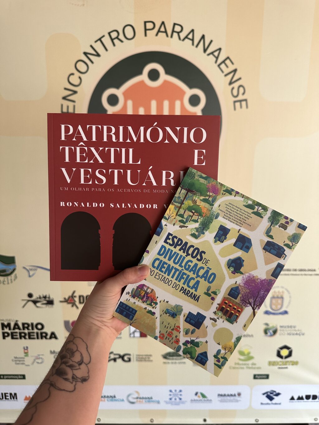 Livros sobre ciência são lançados no Paraná…