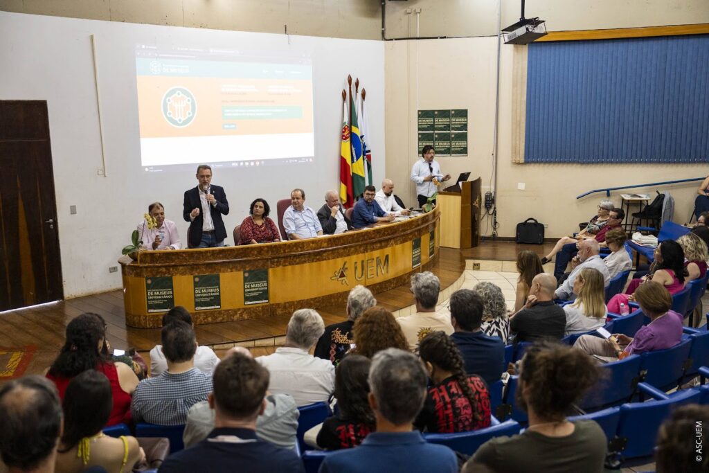 Popularização do conhecimento é promovida por meio…