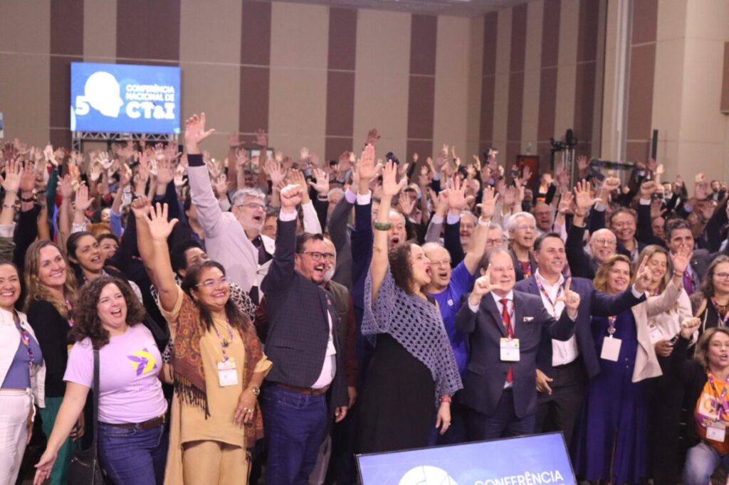 Paranaenses comemoram sucesso dos debates da 5ª…