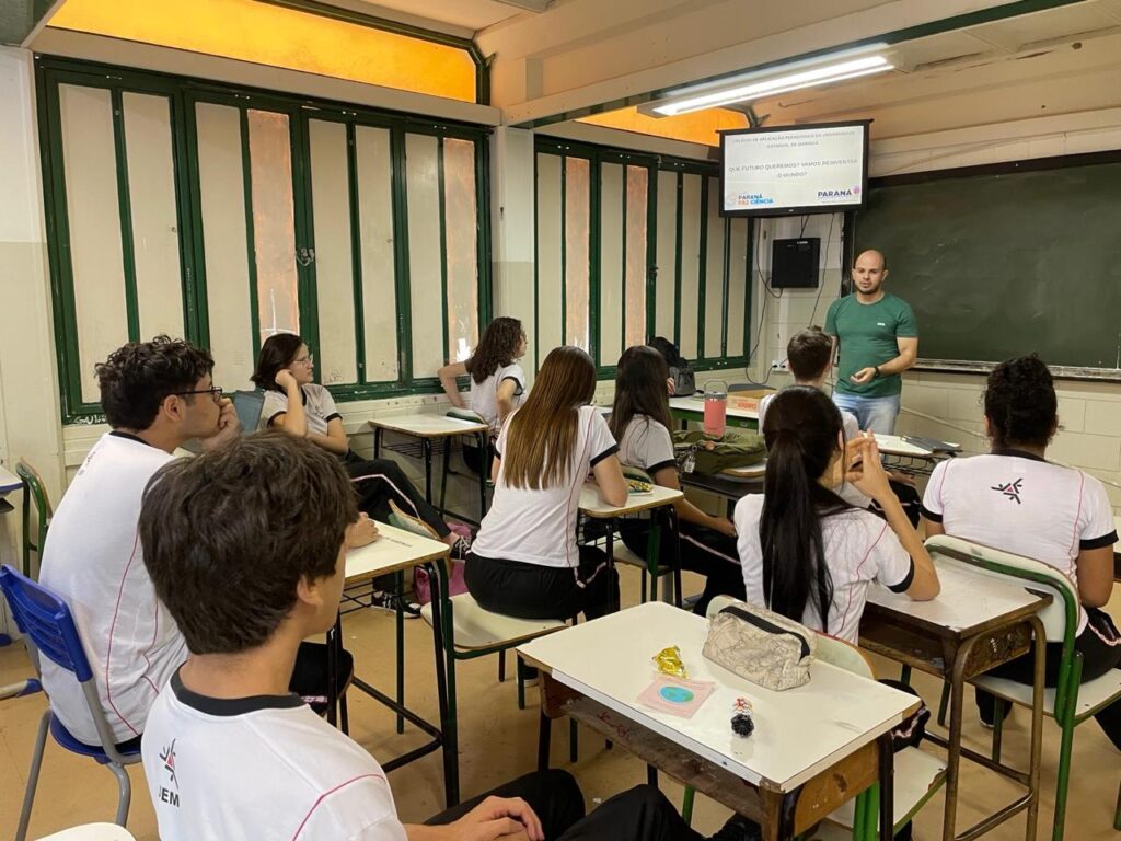 Conheça o Clube de Ciências do Colégio…