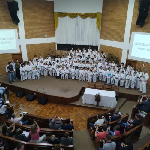 ALUNOS DO RUI BARBOSA RECEBEM PROMOÇÃO DE…