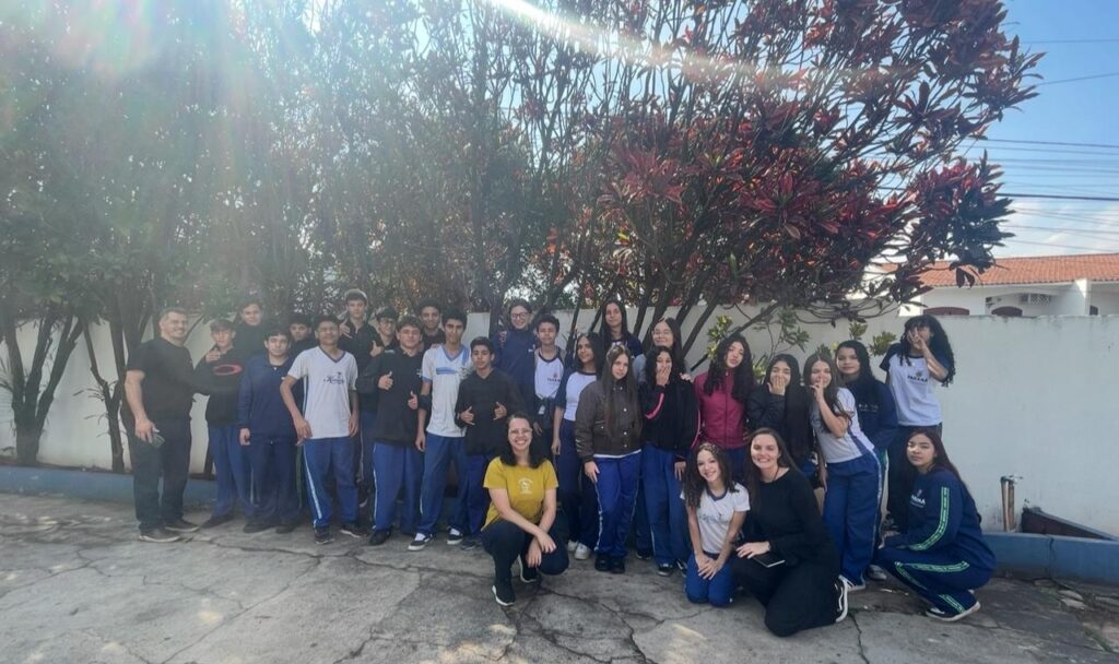 Conheça o Clube Jovens Cientistas Kennedy que…