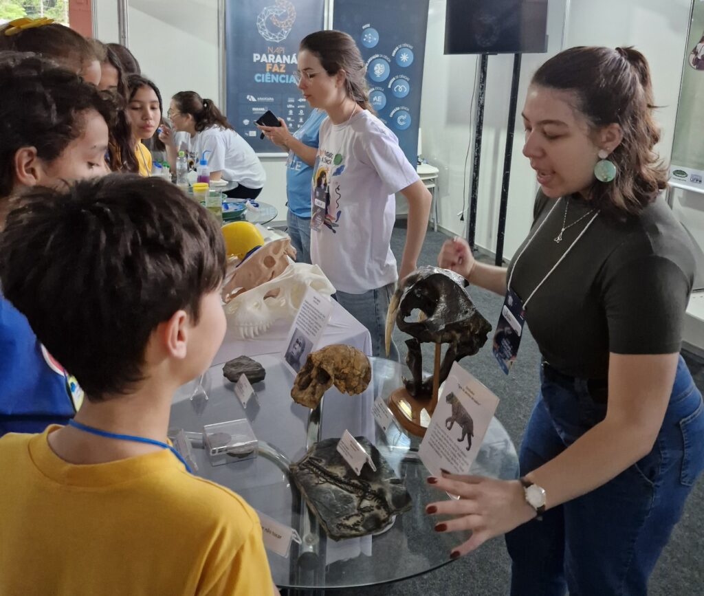 Mil pessoas se inscreveram para participar da…